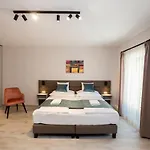 Vegvar Apartmán *