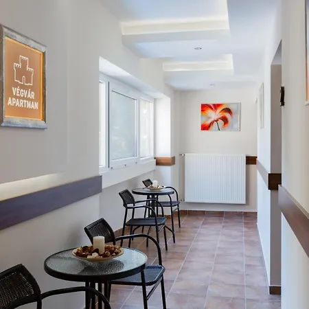 Végvár Appartement *