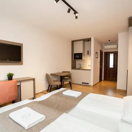 Végvár Appartement *