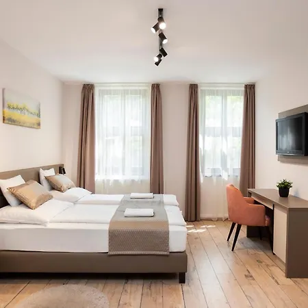 Apartment Vegvar Spa Apartman *