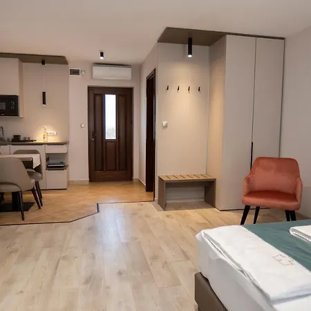 Vegvar Apartament *