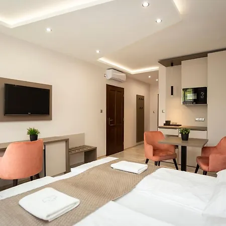 Végvár Appartement *