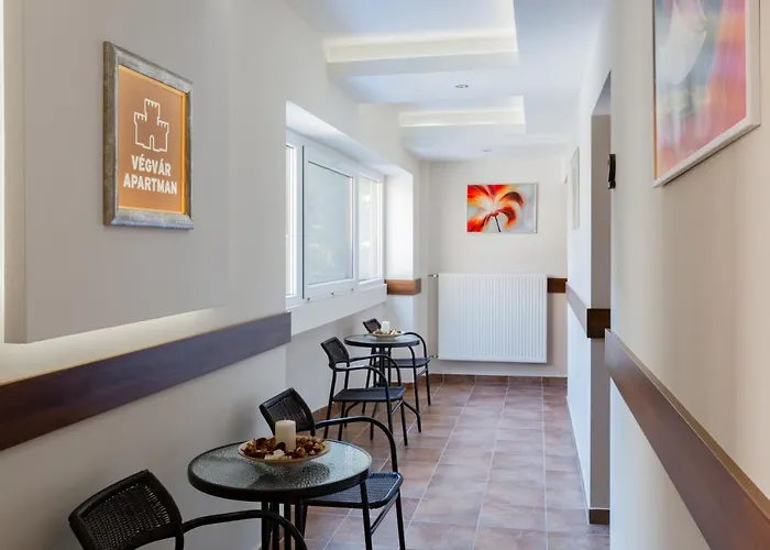 Vegvar Appartement *